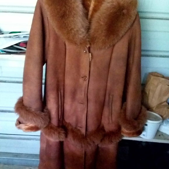 Ladies coat - Picture 2 of 3